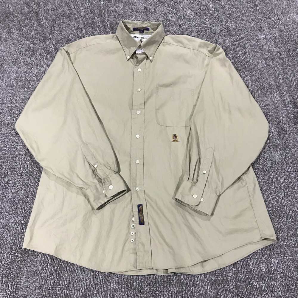 VTG Tommy Hilfiger Button Up Shirt.